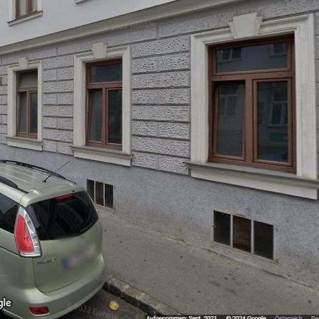 Altbauwohnung Neu Saniert - Fuer Familien Geeignet Viena Exterior foto
