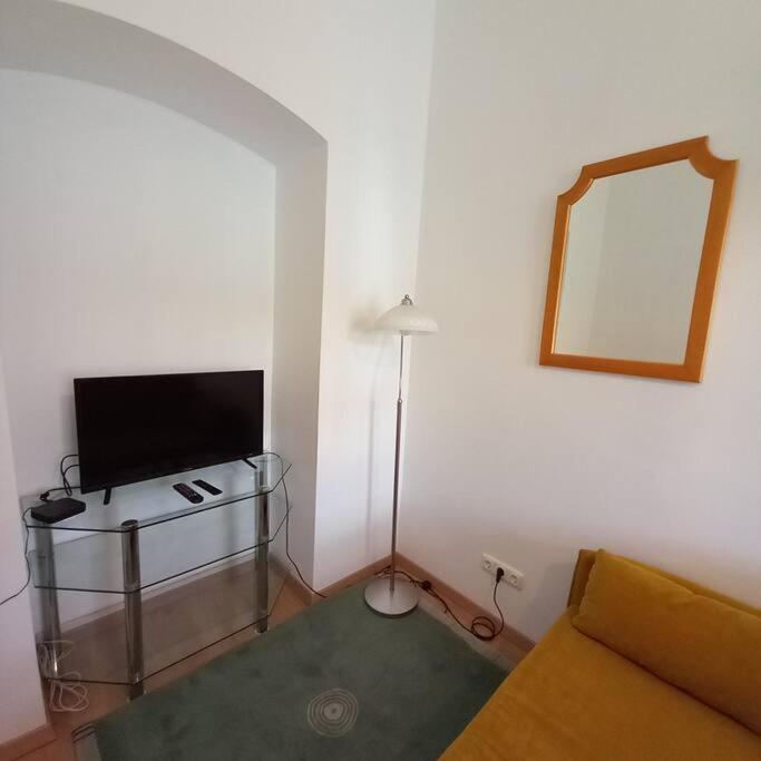 Altbauwohnung Neu Saniert - Fuer Familien Geeignet Viena Exterior foto
