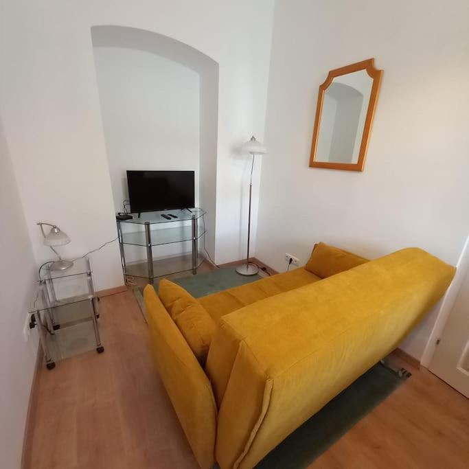 Altbauwohnung Neu Saniert - Fuer Familien Geeignet Viena Exterior foto