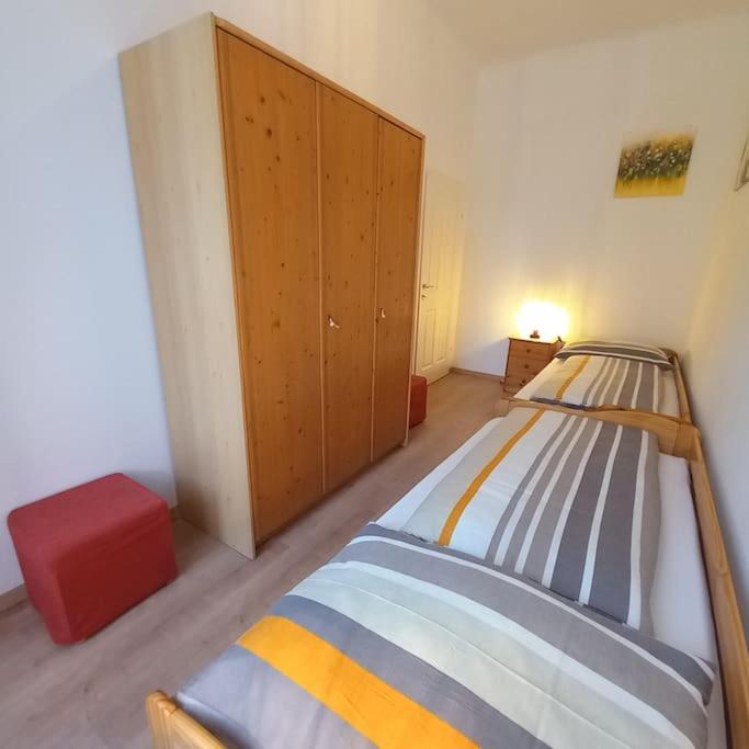 Altbauwohnung Neu Saniert - Fuer Familien Geeignet Viena Exterior foto