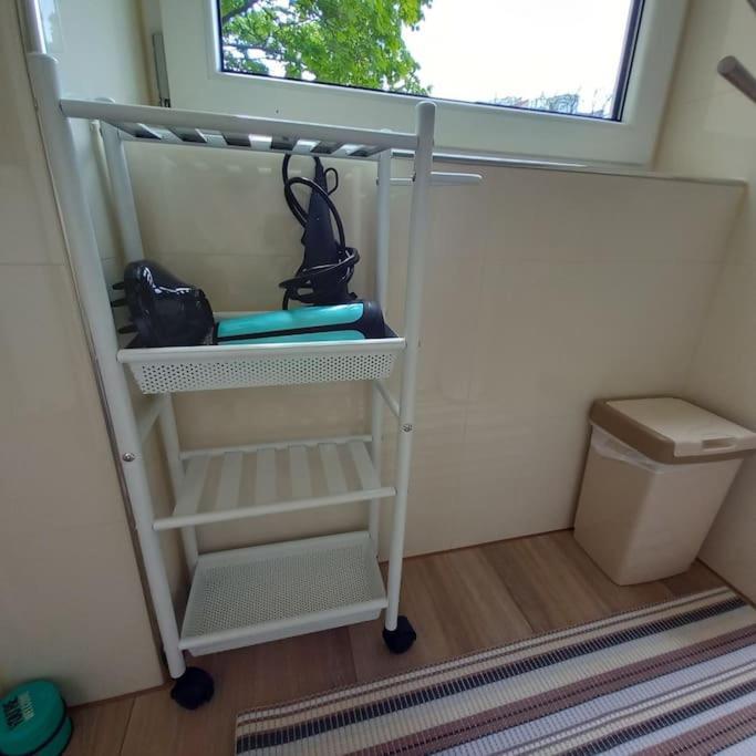 Altbauwohnung Neu Saniert - Fuer Familien Geeignet Viena Exterior foto